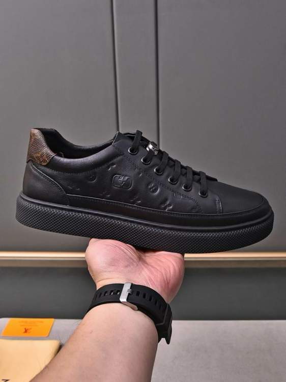 Picture of Louis Vuitton Shoes _SKULVsz38-45mnf020315244
